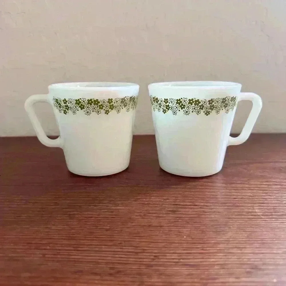 Pyrex Spring Blossom Milk Glass Coffee Mugs Cups Set Of 2 Crazy Daisy Vintage